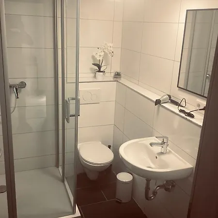 Er-is Zimmervermietung * Würzburg